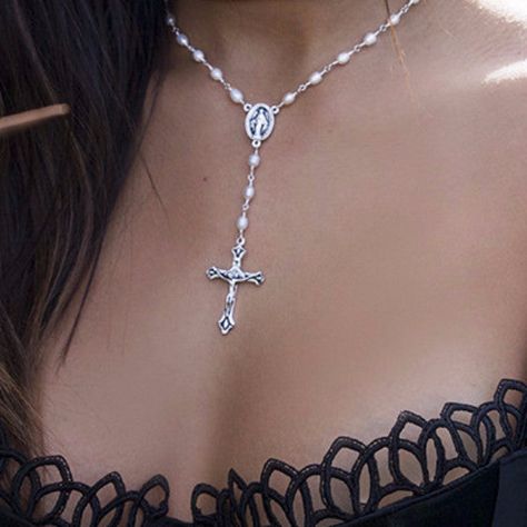 Cute Rosary, Rosary Tattoos, Rosary Style Necklace, Glow Jewelry, Catholic Necklace, Pearl Rosary, Christian Girl, Catholic Jewelry, Rosary Necklace