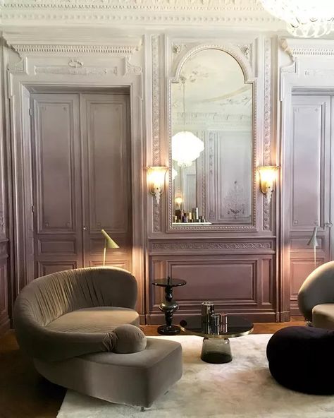 Ombre Interior, Ombre Painted Walls, Lilac Walls, Classical Interior, Ombre Wall, Dining Wall, Painted Stairs, Bedroom Wall Colors, Wall Paint Designs