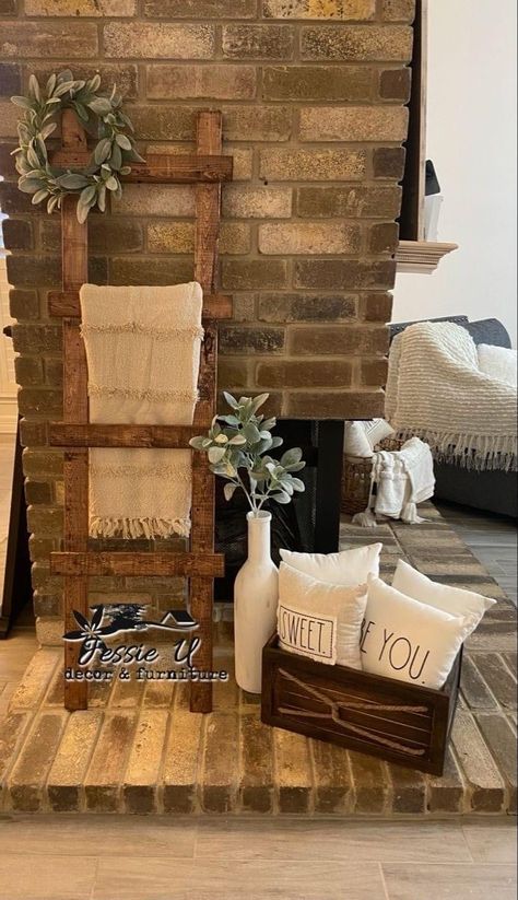 Ladder With Blankets Living Room, Blanket Ladder With Lights, Blanket Ladder Decor Bedroom, Ladder Blanket Decor, Farmhouse Ladder Decor Living Room, Living Room Ladder Decor, Ladder Decor Bedroom, Small Ladder Decor Ideas, Small Ladder Decor