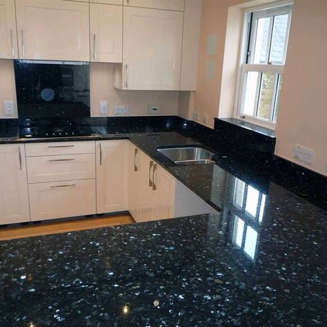 Black Granite Kitchen Countertops, Black Pearl Granite, Dark Granite Countertops, Black Granite Kitchen, Natural Stone Kitchen, Kitchen Slab, Granite Kitchen Counters, Green Granite, Black Granite Countertops