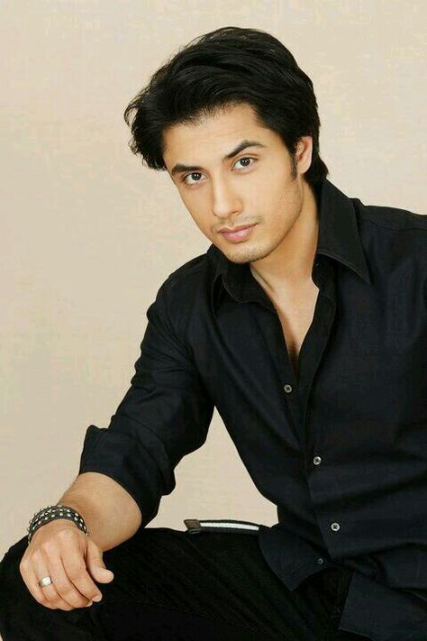 Ali Zafar Glamour Clothing, Ali Zafar, Smart Dressing, Korean Men Hairstyle, Dream Cast, Minimalist Street Style, Stylish Pic, College Guys, Maya Ali