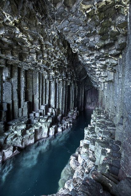 Cave Reference, Structural Geology, Wanderlust Wednesday, Fingal's Cave, Scary Places, Have Inspiration, Voyage Europe, Scotland Travel, Magical Places