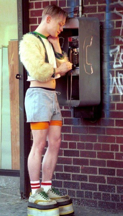 Man In Shorts, Party Outfit Men, Macaulay Culkin, Gay Fashion, Mens Club, Androgynous Fashion, Club Kids, Monster Party, Mode Vintage