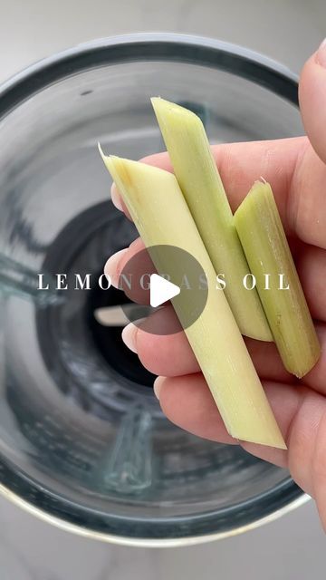 Kimberly Zett on Instagram: "comment which oil you want to see next 💛

#lemongrassoil #citrusyflavors #cookingwithoils #foodie #recipeideas #lemongrass #homemadecondiments #flavorboost #gourmetathome #homechef #infusedoil #oil #flavorboost #oilyoucaneat" Lemongrass Oil Diy, Homemade Condiments, Lemongrass Oil, July 31, Home Chef, Lemon Grass, Sauce, On Instagram, Instagram