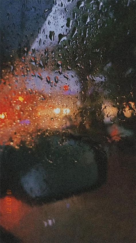 Rain Photography Night, Monsoon Aesthetic, Rain Scenery, Mumbai Monsoon, Night In The City, Monsoon Rain, Photography Night, Night Rain, City Of Dreams