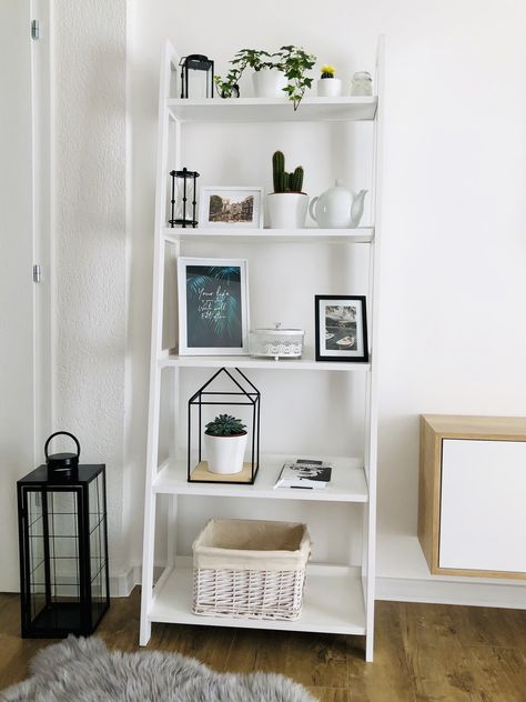 Ladder Shelf Decor Entryway, Ladder Decor Living Room, Ladder Shelf Living Room, Bookshelf Styling Living Room, Ladder Shelf Decor, Chill Spot, Bedroom Ideas For Small Rooms Cozy, Shelf Decor Bedroom, Shelf Decor Living Room