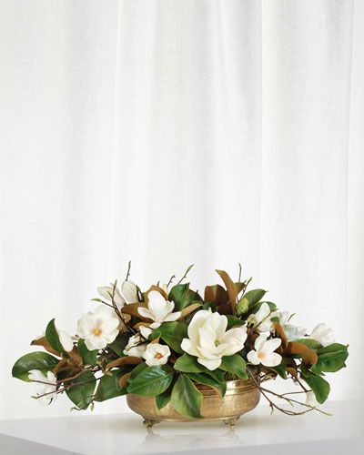 Fireplace Florals, Mistletoe Wedding, Magnolia Centerpiece, Wedding Motifs, Corporate Flowers, Faux Floral Arrangement, Unique Wedding Flowers, Wedding Floral Centerpieces, Cemetery Flowers