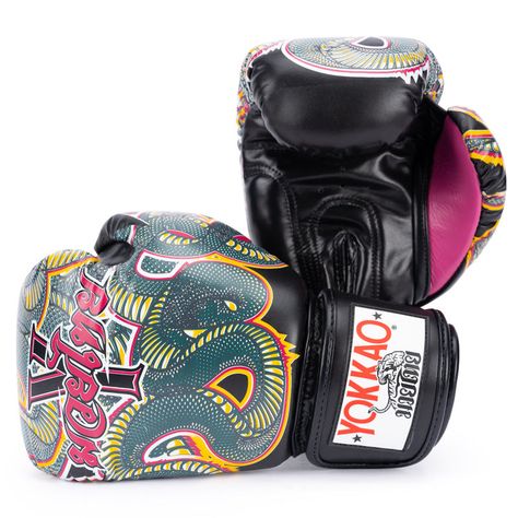 Martial Arts Gear, Muay Thai Gloves, Mixed Martial Arts Training, Boxing Clothes, Dream Gym, Thai Boxing, Mma Equipment, Gloves Design, Boxing Equipment