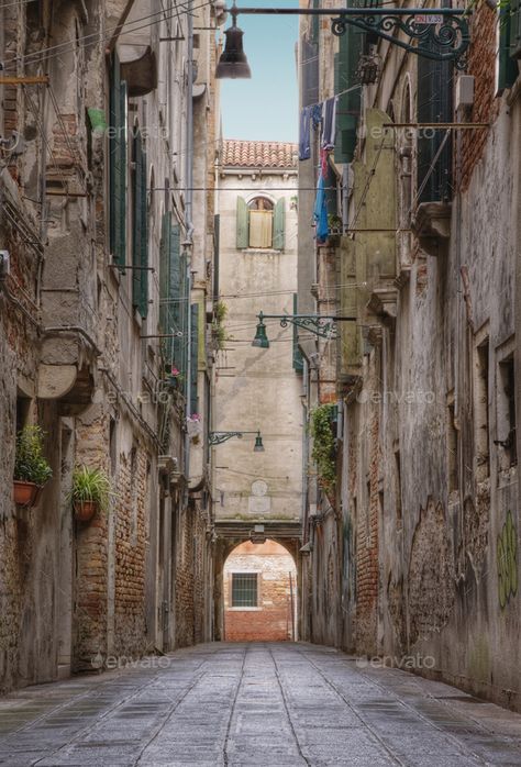 Old Buildings Photography, Old Building Photography, Alley Photography, Building Reference, Building Images, Buildings Photography, Historical Buildings, Photography Websites, Building Art