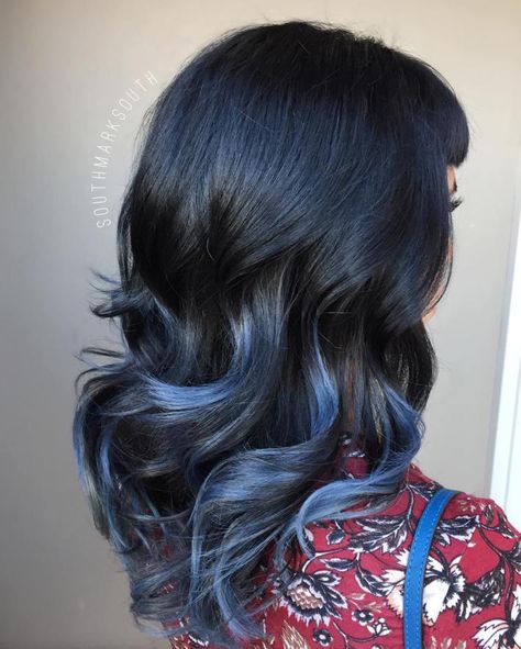 Chunky Blue Highlights For Black Hair Blue Hair On Brown Skin, Hair On Brown Skin, Black Hair With Blue Highlights, Blue Black Hair Dye, Blue Black Hair Color, Natural Dark Hair, Blue Hair Highlights, Hair Pale Skin, Blue Black Hair