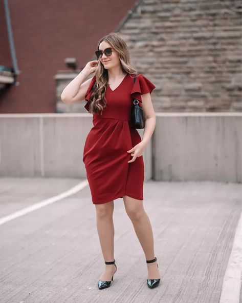 How to Style Knee Length Dresses: 18 Outfit Ideas Wedding Guest Dress Ideas, Black Wrap Skirt, Plain White Shirt, Black Ankle Strap Heels, Feminine Outfits, Shirt Dress Outfit, Fall Wedding Guest, Fall Wedding Guest Dress, Knee Skirts