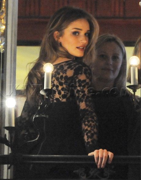 Rosie Huntington-Whiteley Rosie Huntington Whiteley Style, Paparazzi Photos, Model Aesthetic, Huntington Whiteley, Rosie Huntington Whiteley, Rich Girl, Model Life, French Girl, Gossip Girl