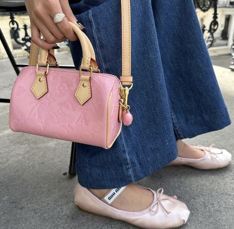 Pink Outfits Women, Louis Vuitton Bag Pink, Aesthetic Pink Outfits, Miu Miu Aesthetic, Pink Louis Vuitton Bag, Pink Girl Aesthetic, Outfit Inspo Women, Miu Miu Style, Miu Miu Ballet