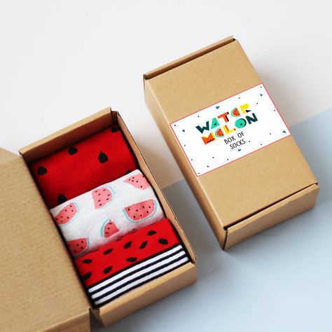 Watermelon Box Of Socks Hijab Packaging, Sock Packaging, Sock Display, Socks Photography, Socks Ideas, Art Packaging, Shoe Store Design, Product Packing, Carton Design