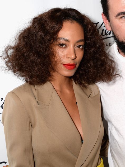 Solange Style, Solange Knowles Style, Haircuts 2014, Curled Bob, Fall Hair Cuts, Solange Knowles, Hair Crush, Short Hair Styles Easy, Natural Curls