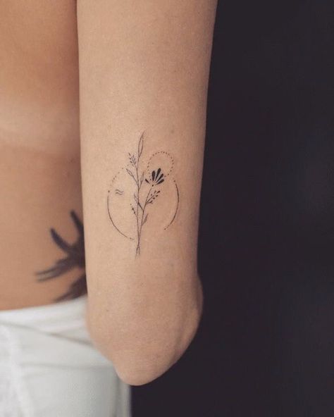 Petite Tattoos, Inspiration Tattoos, Classy Tattoos, Discreet Tattoos, Dainty Tattoos, Subtle Tattoos, Elegant Tattoos, Feminine Tattoos, Little Tattoos