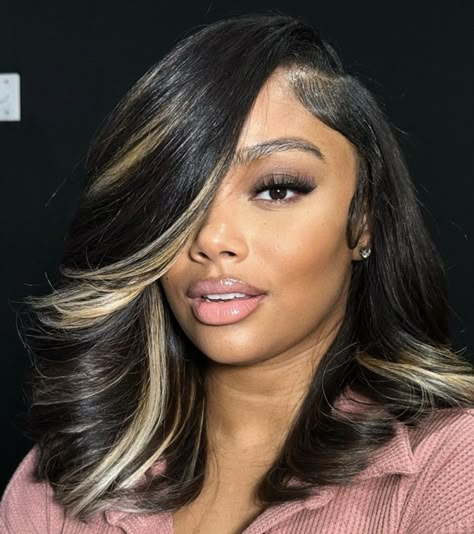 Thick Highlights On Black Hair, Lob Hairstyle Black Women, Side Part Bob Weave Closure, Shoulder Length Weave Black Women, Side Part Shoulder Length Bob, Bob Highlights Black Women, Black Bob With Blonde Highlights, Quick Weave Long Bob, Ombre Quick Weave