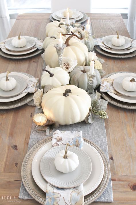 Neutral Thanksgiving Table with Tuft & Trim Interior Design Diningware Ideas, Employee Events, Thanksgiving Decorations Diy Table, Thanksgiving Table Settings Diy, Thanksgiving Vibes, Thanksgiving Style, Friendsgiving Ideas, Halloween Chic, Fall Dining Table