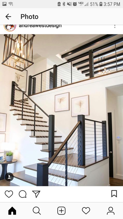 Farmhouse Staircase, Farmhouse Stairs, Open Trap, Flex Space, Staircase Decor, Casa Country, Staircase Railings, Lan Can, Modern Staircase