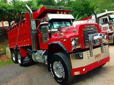 Mac Truck, Old Mack Trucks, Mack Dump Truck, Trucks For Sell, Truck Mechanic, Classic Tractor, Old Pickup Trucks, Show Trucks, Built Truck