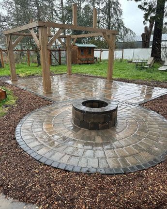 Cement Fire Pit, Paver Fire Pit, Outdoor Fire Pit Area, Brick Fire Pit, Condo Decor, Fire Pit Ideas, Christmas Garden Decorations, Outdoor Fire Pit Designs, Backyard Area