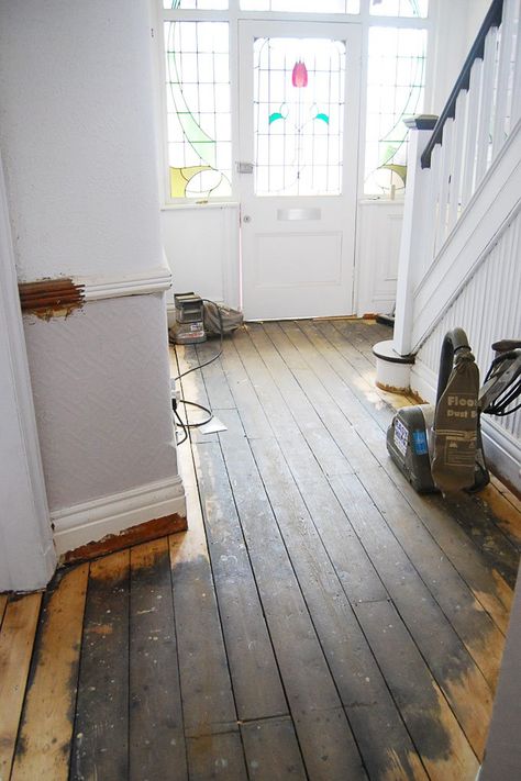 Sanding Floors, Sanding Wood Floors, Wood Floor Restoration, Painted Wooden Floors, Painted Floorboards, Sand Floor, Diy Wood Floors, Painted Wood Floors, Floor Restoration