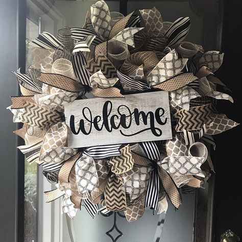 Wreath For Black Front Door, White Wreath Diy, Welcome Wreaths For Front Door, White Wreaths, Black And White Farmhouse, Rag Wreaths, Door Wreaths Burlap, Burlap Wreath Tutorial, Merry Christmas Snowflakes