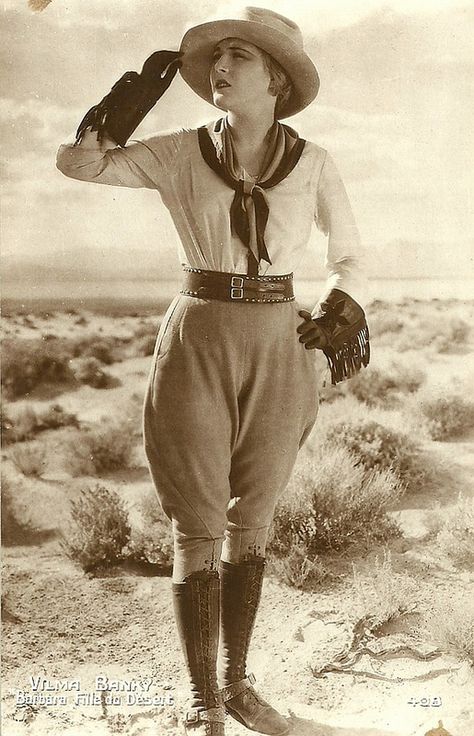 Vilma Banky, in silent era film wardrobe c. early 1920s. Reminds me of the Wildest Dreams music video (I'M PATHETIC I KNOW) Moda Safari, Safari Outfit, Vintage Safari, Wilde Westen, Victorian Women, Old Fashion, Silent Film, 1920s Fashion, Jodhpur