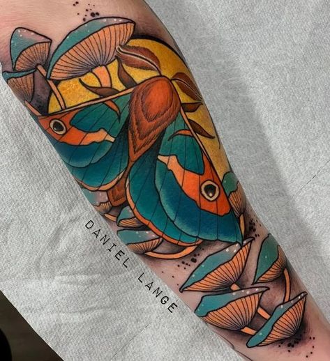 Neotraditional Moth, Neo Traditional, Half Sleeve, Cool Tattoos, Moth, Body Art, Tattoo Ideas, Tattoos, On Instagram