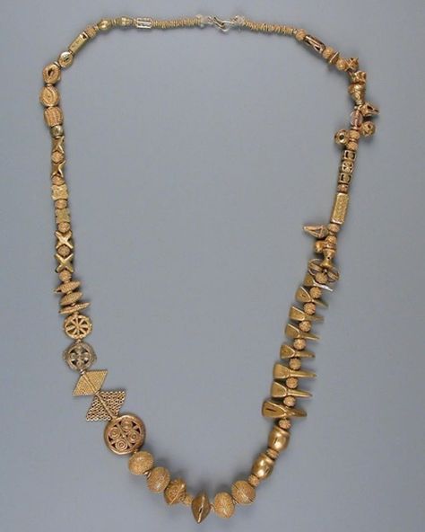 Ashanti gold necklace, Ghana, 19thC#karuncollection… Ghana History, Ghana Gold, Ashanti Ghana, African Gold, Ancient Jewels, Ancient Jewellery, Gold Ornament, Metalwork Jewelry, Gold Bead Necklace