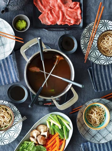 Broth Fondue Recipes, Chinese Fondue, Beer Cheese Fondue, Fondue Night, Fondue Recipes, Fondue Pot, Shabu Shabu, Fondue Set, Beer Cheese