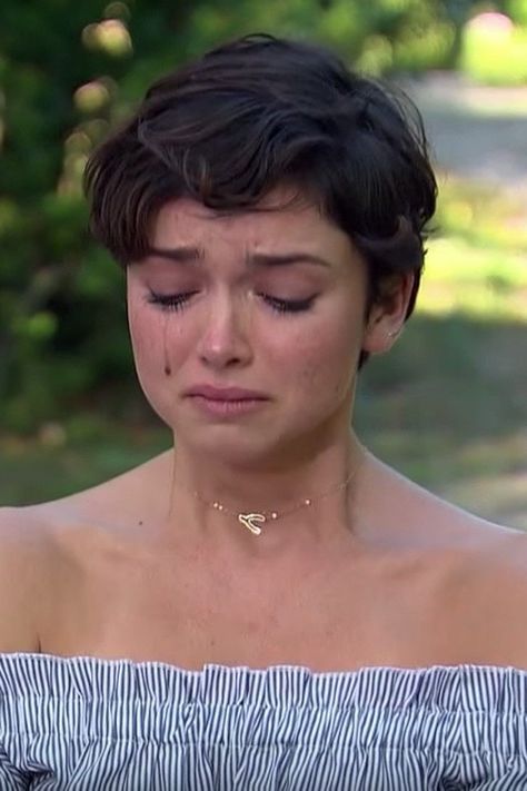 The Bachelor’s Bekah Martinez Just Addressed Her Weird AF Missing Person Situation Short Hair Women Round Face, Very Short Hair Women, Bekah Martinez, Short Hair Women, Arie Luyendyk Jr, Pixie Haircut Styles, Pixie Bob Hairstyles, Androgynous Hair, Curly Pixie Haircuts