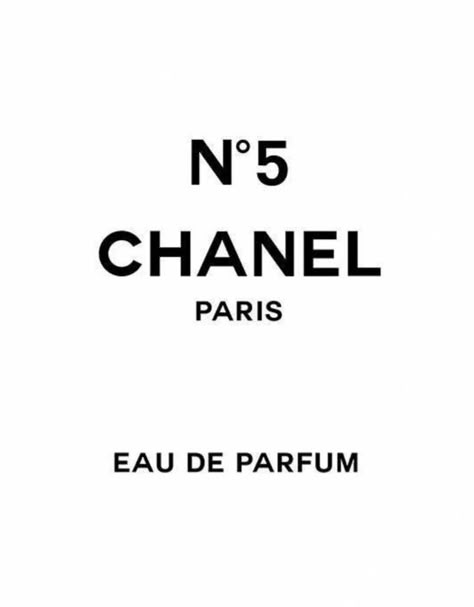 Designer Posters Bedroom, Clean Girl Posters, New Room Design, Chanel Poster, Picture Wall Bedroom, Blurry Aesthetic, Chanel Decor, Rich Luxury, Diy Room Decor For Teens