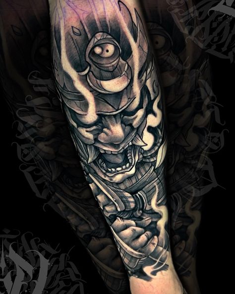 Black And Grey Samurai Tattoo, Samurai Sleeve Tattoo, Samurai Sleeve, Animal Sleeve, Tattoo Black And White, Animal Sleeve Tattoo, Elbow Tattoo, Samurai Tattoo, Japan Tattoo