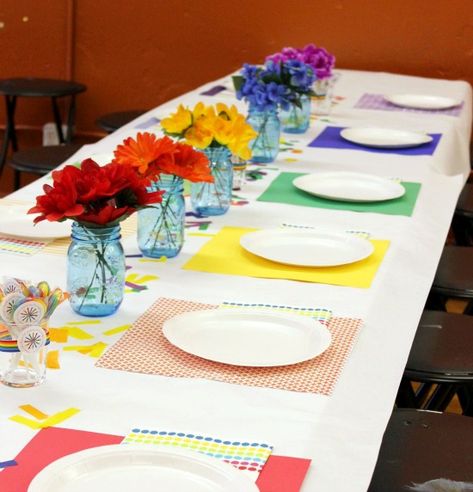 Rainbow Table Setting, Rainbow Art Party, Rainbow Table, Quinceanera Planning, Rainbow Parties, Hi Sugarplum, Rainbow Birthday Party, Quinceanera Party, Kids Table