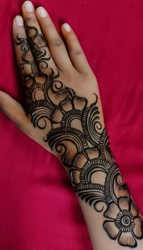 Arabic Designs Mehndi Back Hand, Arabic Design Back Hand, Back Hand Arabic Design, Basic Arabic Mehendi Designs, Arabic Mehandi Unique Back Hand, Simple Mehendi Designs For Back Hands, Full Hand Arebic Mehandi Design, Arabic Mendhi Designs Unique, Simple Mehndi Designs Back Hand Arabic