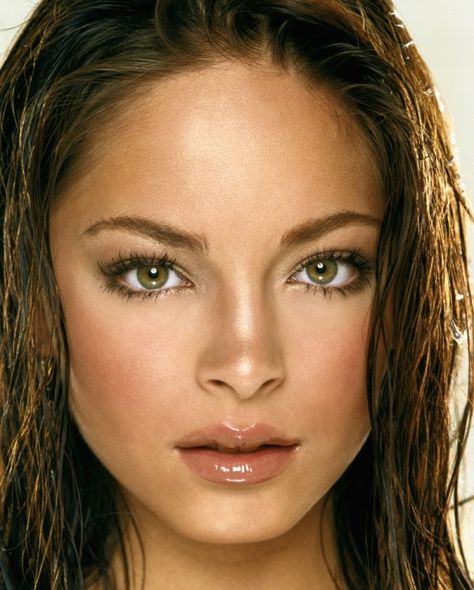 Natural makeup for half Asians Kristen Kreuk, Eyeshadow For Green Eyes, Lana Lang, Makeup For Hazel Eyes, Kristin Kreuk, Best Eyeshadow, Hazel Eyes, Cool Eyes, Beautiful Eyes