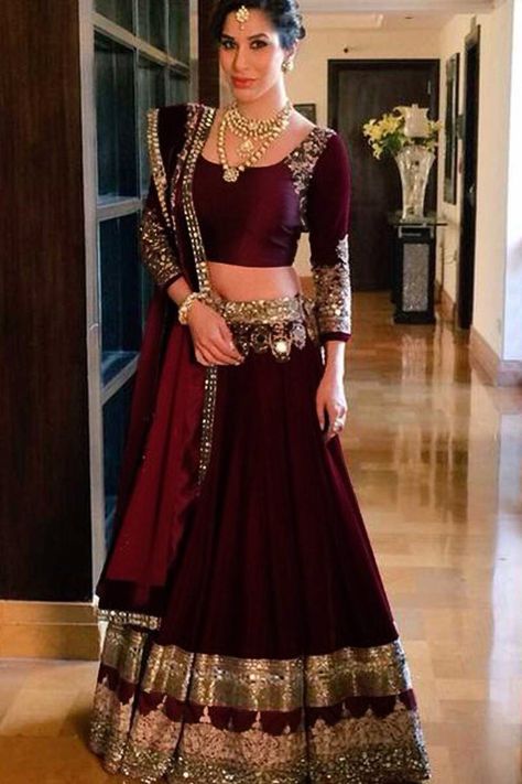 Winter weddings are all about dark-hued outfits where velvet outfits top the list. #velvetoutfits are the most trending among Indian brides for winter weddings. Velvet lehenga choli with least detailing from bridal lehenga to indo-western looks fascinating for any occasion. #indianwedding #indianbride #bridalwear #bridaloutfit #lehengacholi #trendinglehenga #weddingoutfit #indianweddingideas #uniquelehenga #velvetlehenga #velvetsuits #velvetblouse #blouseideas #trendingsuits #blousedesigns डिजाइनर कपड़े, Velvet Lehenga, Bollywood Lehenga, Salwar Kamiz, Red Lehenga, Desi Clothes, Patiala Salwar, Indian Bridal Wear, Ghagra Choli