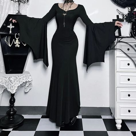 Goth Dress Pattern, Masquerade Party Dresses, Goth Prom Dress, Gothic Dresses, Winter Ball, Steampunk Dress, Yennefer Of Vengerberg, Desired Reality, Outfit Styles