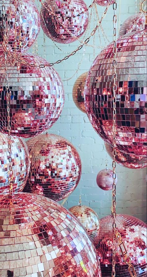 Disco Balls Aesthetic, Payton Core, Disco Ball Background, Minimal Aesthetic Instagram, Disco Photoshoot, Editorial Editing, Disco Wallpaper, Filter Photography, Disco Background