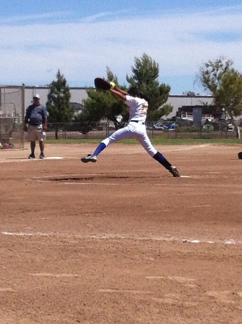 Pitcher Softball Pictures, Softball Pictures Pitcher, Softball Aesthetic Pitcher, Pitching Softball, Pitcher Softball, Softball Picture, Softball Photos, Manifesting 2024, Softball Pitcher