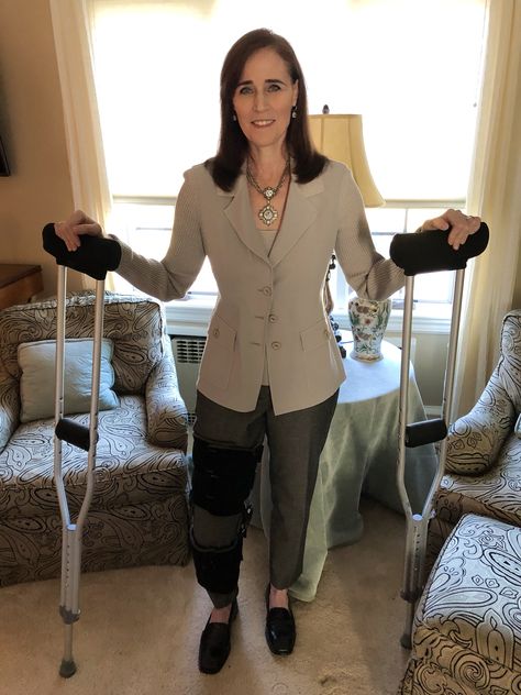 Going grey! Another meeting outfit. Outfits With Knee Brace, Arm Crutches Aesthetic, Knee Brace Outfit, Steampunk Knee Brace, Westworld Tv Series, Meeting Outfit, Going Grey, Crutches, Knee Brace