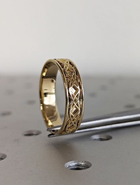 Gold Celtic Band, Mens Celtic Ring, Celtic Wedding Band, Womans Ornate Celtic Norse Ring, Viking Ring, Warrior Ring Band, 14k Yellow Gold --- Pictures show the 14K Yellow Gold option --- 14K Yellow Gold Wedding Band Celtic Pattern 6mm,men wedding band All my rings are handmade and uniquely hand brushed or polished, so rest assure your ring is UNIQUE and one of a kind! Ring Details: - Type           : 14k Gold. - Width          : ~ 6mm - Size            : 3-16 us  - Finish          : High Polishe Mens Wedding Bands Vintage, Mens Celtic Rings, Mens Celtic Wedding Bands, Norse Ring, Gold Pictures, Warrior Ring, Celtic Band, Celtic Wedding Bands, Medieval Rings