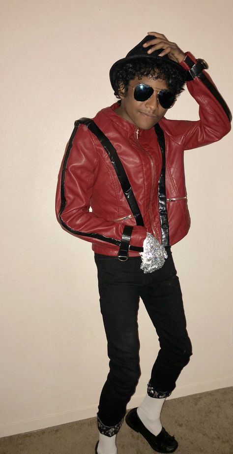 Micheal Jackson Halloween Costumes, Music Artist Costume Ideas, Michael Jackson Costumes, Michael Jackson Halloween Costume, Singers Costumes Ideas, Michael Jackson Halloween, Michael Jackson Costume, Homecoming 2024, Made Costume