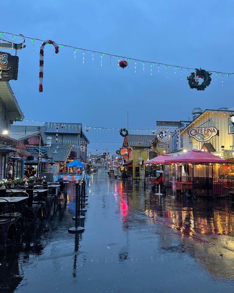 Rainy Christmas, California Destinations, Fishermans Wharf, California, Building, Water, Christmas