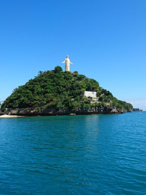 Tourist Spot In Pangasinan, Hundred Islands Philippines Pangasinan, Hundred Islands Pangasinan, Alaminos Pangasinan, Cute Black Shirts, Background For Powerpoint Presentation, Philippine Art, Cool Boy Image, Black Shirts