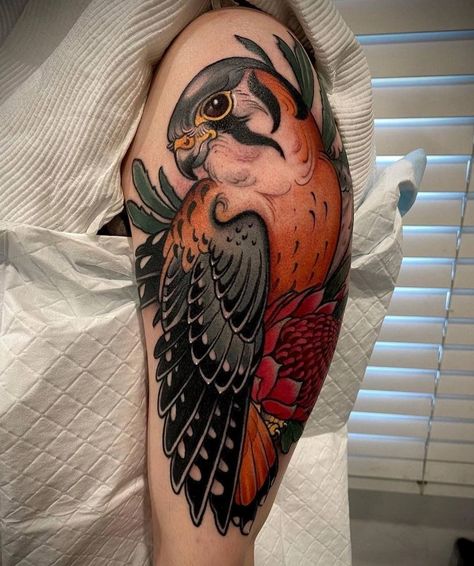 Falcon Tattoo, Colored Tattoo Design, Neo Tattoo, Traditional Tattoo Designs, Tatuaje A Color, Dark Art Tattoo, Calf Tattoo, American Traditional Tattoo, Tattoo Sleeve Designs