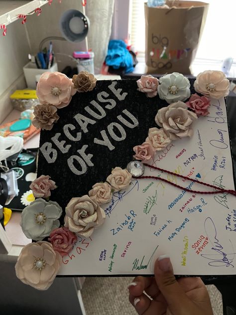 Grad Cap Ideas Family, Grad Cap Family, Graduation Cap Family, Grad Cap For Teachers, Trio Graduation Caps, Photo Collage Grad Cap, Graduation Cap Designs Family, Matching Grad Caps For Best Friends, Picture Grad Cap