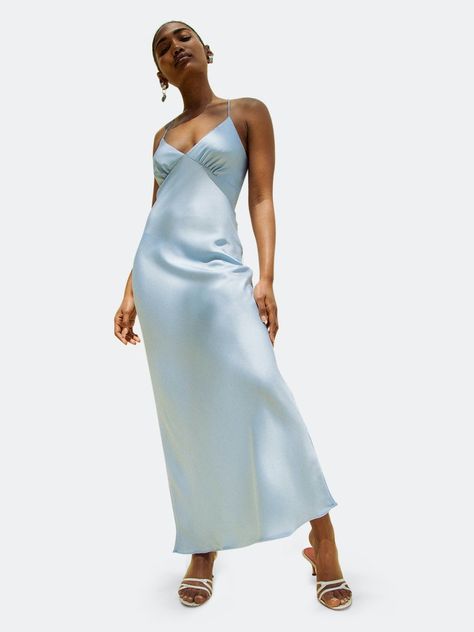 Spring Dress Trends, After Party Dress, Slip Dress Outfit, Winter Bridesmaid Dresses, Stunning Bridesmaid Dresses, Trendy Fits, Fall Dress Outfit, Slip Dresses, Black Slip Dress