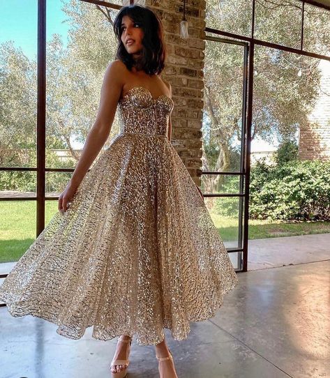 A Line Evening Dress, Strapless Prom Dresses, Sweetheart Prom Dress, Couture Dress, Dresses Homecoming, Prom Dresses Lace, Floor Length Dresses, Formal Party, Party Gowns